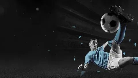 郑钦文与德约科维奇联袂竞技——北京晚报报道